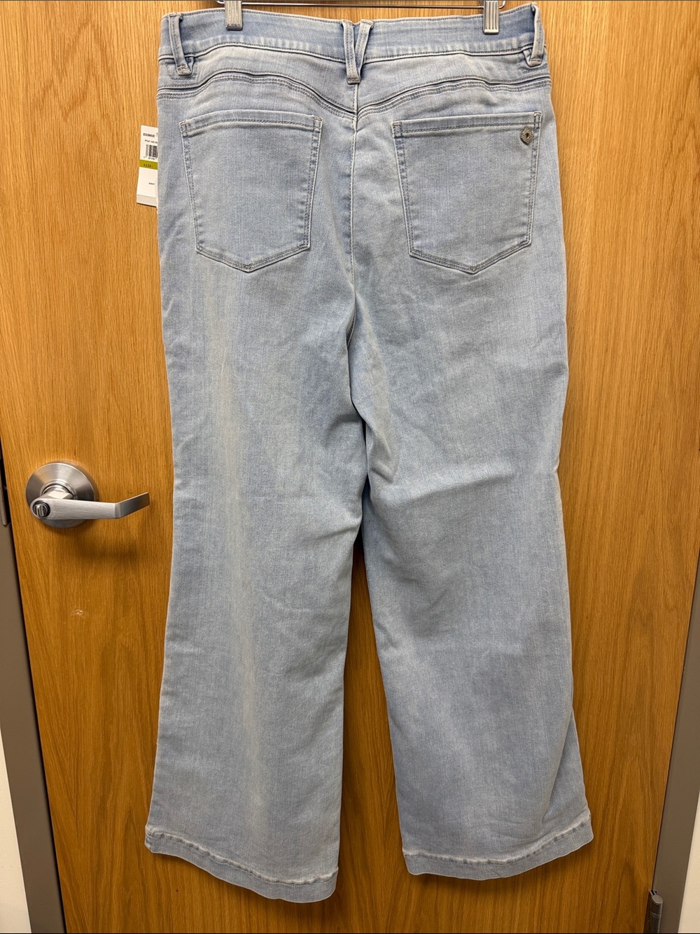 NWT Democracy Two-Tone Light Blue High Rise Wide Leg Jeans - Picture 4 of 6